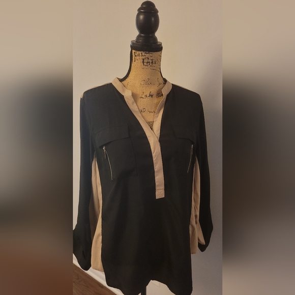 Blouse - Picture 1 of 8